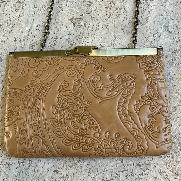 Patricia Nash Leather clutch with chain - Picture 3 of 6